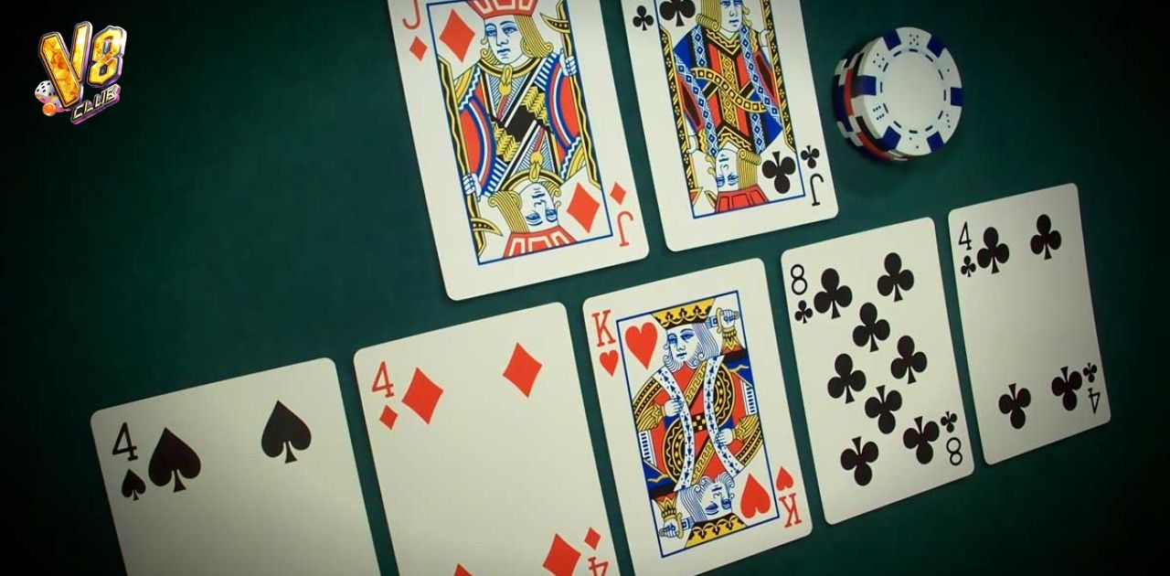 KHÁM PHÁ MẬU BINH V8 CLUB - GAME BÀI ĐỔI THƯỞNG HẤP DẪN, TỶ LỆ THẮNG LỚN! 4 MẬU BINH V8 CLUB